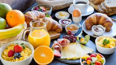 This breakfast mistake makes people reach for sugary snacks in the afternoon